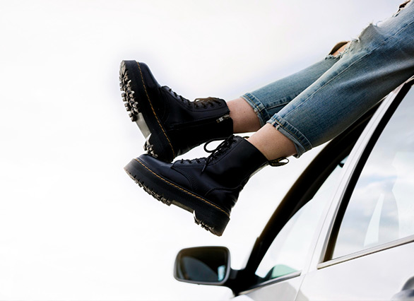 Botines negros modernos para mujer