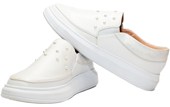 Zapatos blancos con perlas decorativas Kaori Shopping